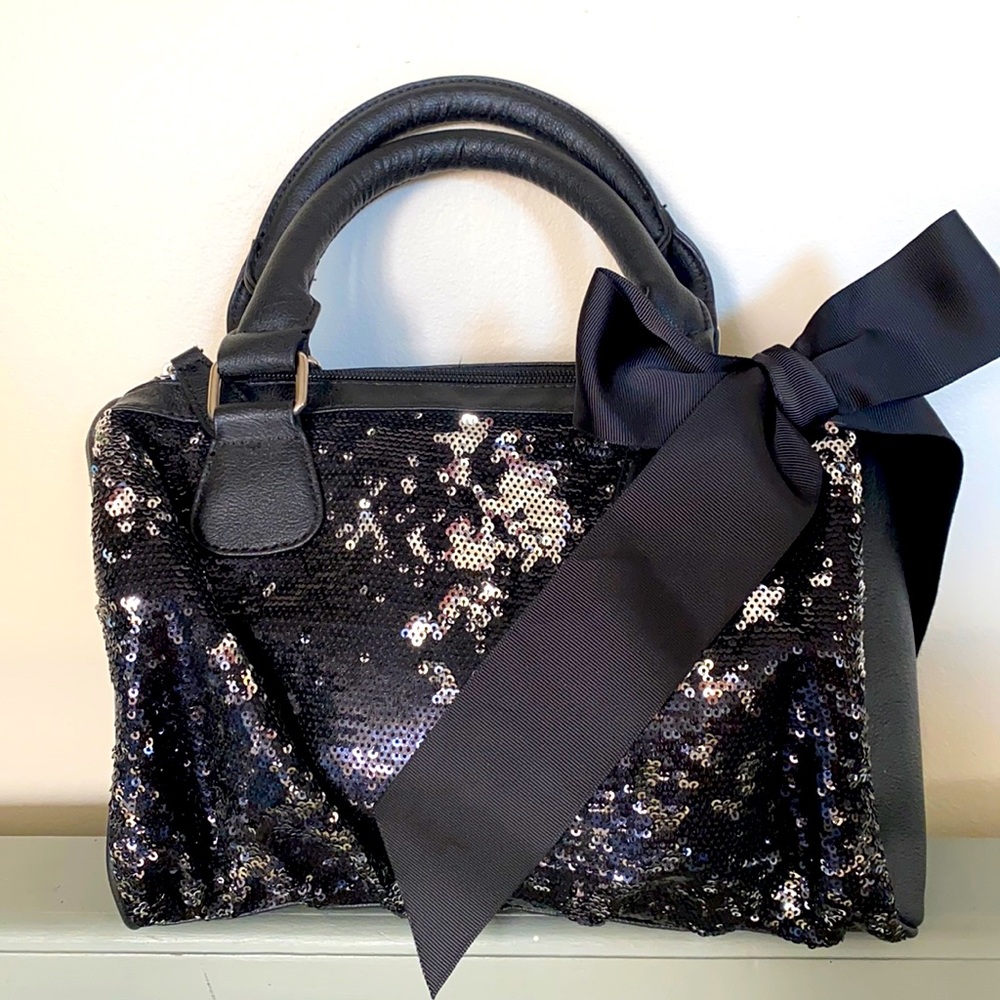 Hand bag